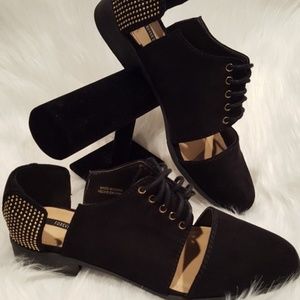 BRAND NEW unique, laser cut, lace-up oxfords